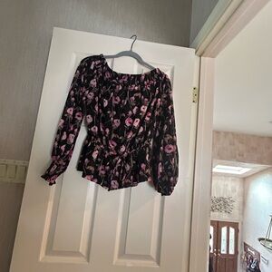 White House Black Market Black and Fuchsia Floral Off or On Shoulder Top